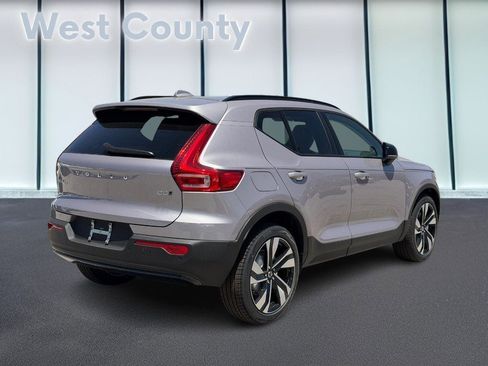 New 2026 Volvo XC40 B5 Plus w/ Climate Package AWD/4WD image 3
