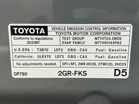 Used 2021 Toyota Tacoma TRD Off-Road AWD/4WD image 20