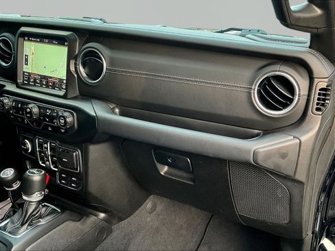 Used 2023 Jeep Wrangler Unlimited Sahara w/ Cold Weather Group AWD/4WD image 26