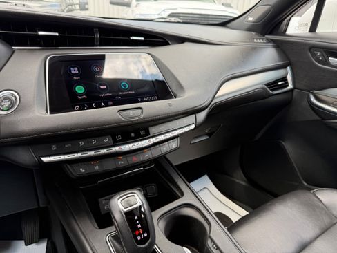 Used 2019 Cadillac XT4 Premium Luxury AWD/4WD image 12