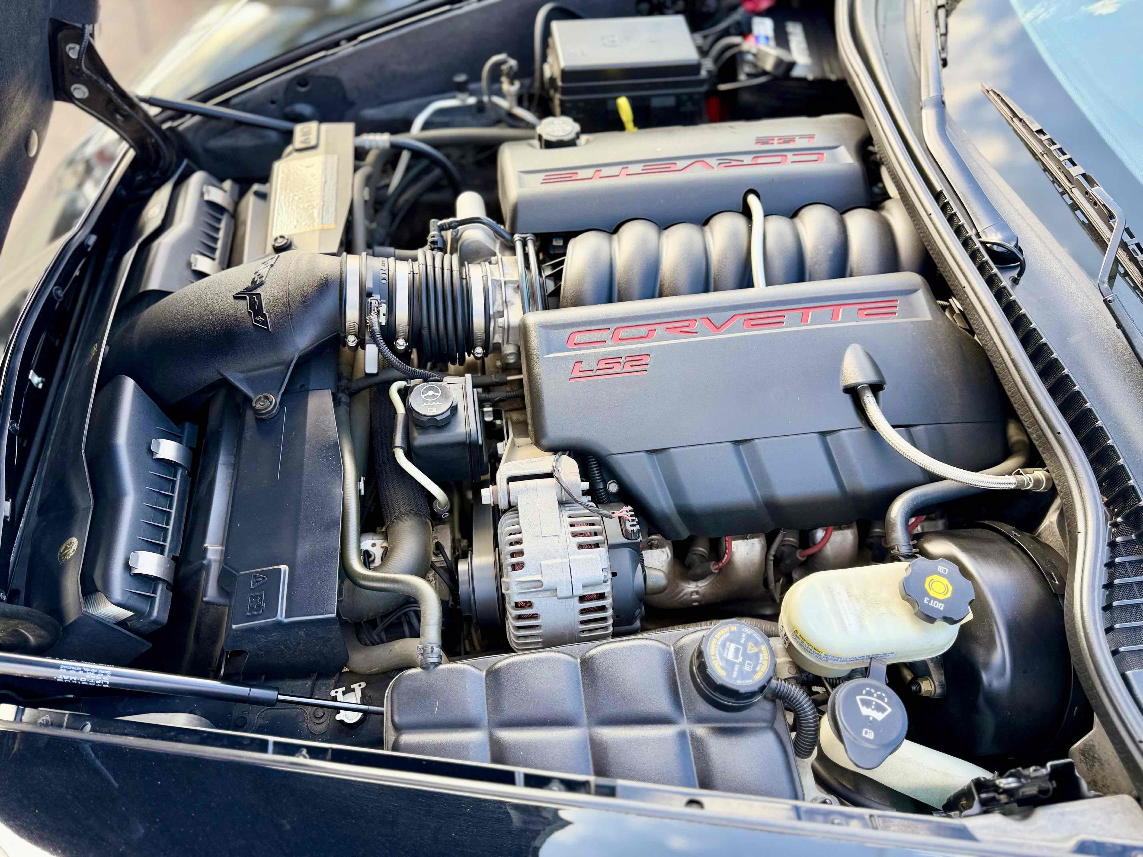 Used 2005 Chevrolet Corvette Coupe w/ Preferred Equipment Group RWD image 18