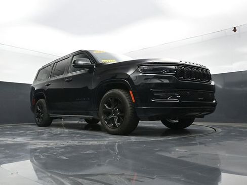 Used 2024 Jeep Wagoneer Series II AWD/4WD image 55