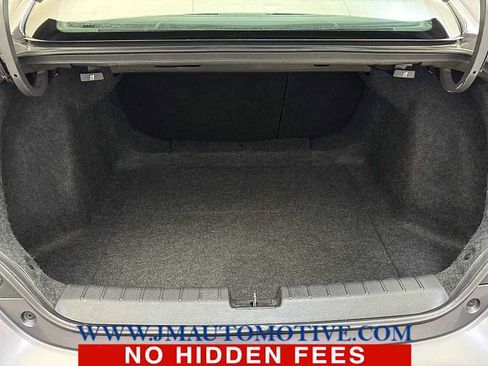 Used 2017 Honda Civic Touring image 16