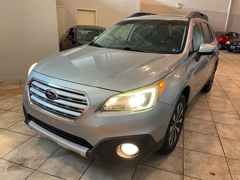 Used 2015 Subaru Outback 2.5i Limited AWD/4WD image 2
