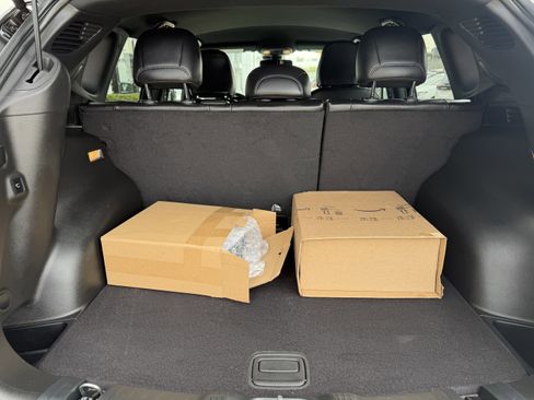 Used 2024 Jeep Compass Trailhawk w/ Trailhawk Elite Group image 12