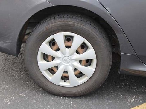 Used 2011 Toyota Corolla LE FWD image 9