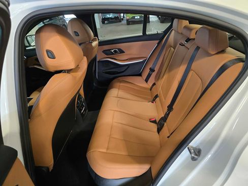 Used 2025 BMW 330i xDrive Sedan w/ Convenience Package image 31