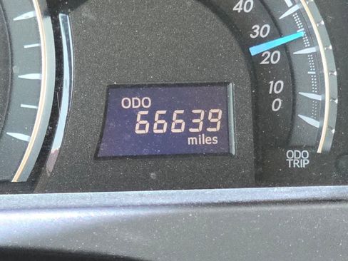 Used 2013 Toyota Camry XLE FWD image 23