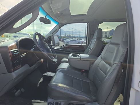 Used 2006 Ford F350 XL AWD/4WD image 9