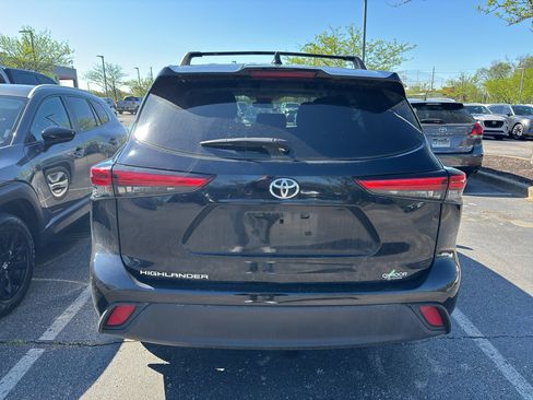 Used 2023 Toyota Highlander L image 5