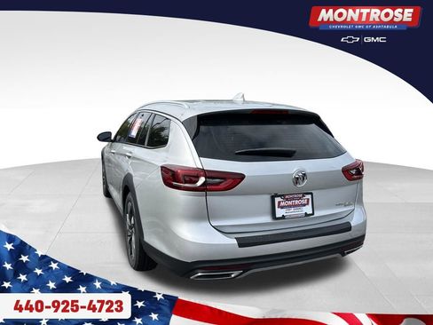 Used 2019 Buick Regal Preferred w/ Sights and Sounds Package AWD/4WD image 3