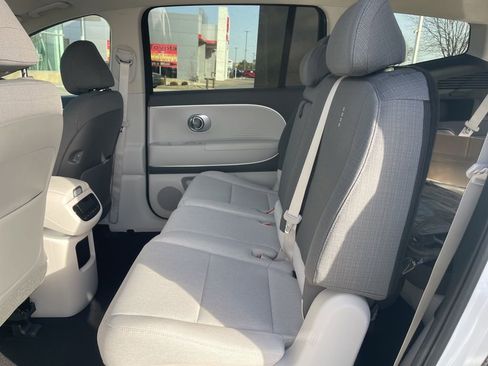 New 2026 Hyundai Ioniq 9 SE image 16