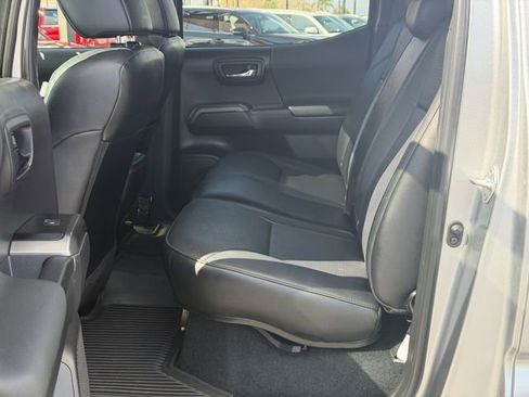 Used 2023 Toyota Tacoma TRD Sport w/ TRD Premium Sport Package AWD/4WD image 19