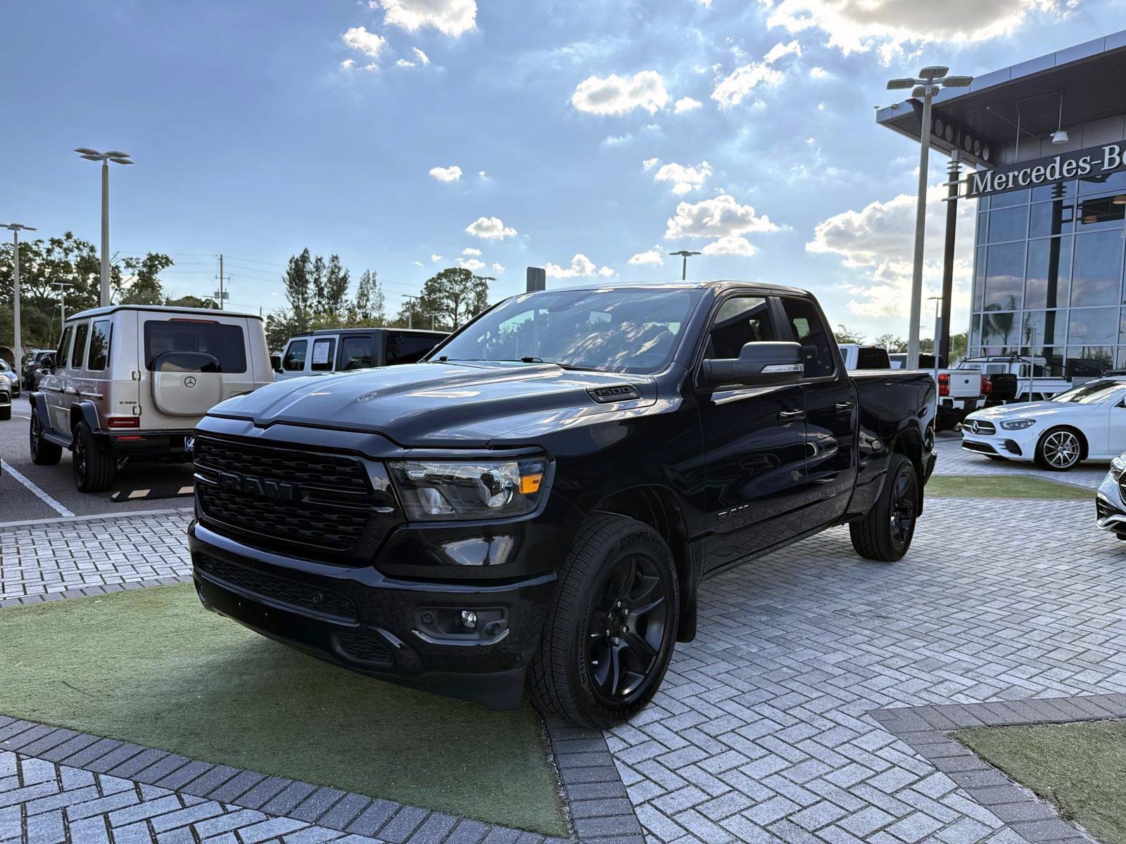 Used 2022 RAM 1500 Big Horn w/ Night Edition AWD/4WD image 2