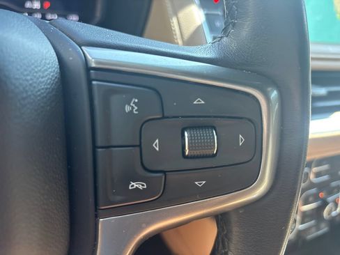 Used 2023 Chevrolet Tahoe Premier AWD/4WD image 23