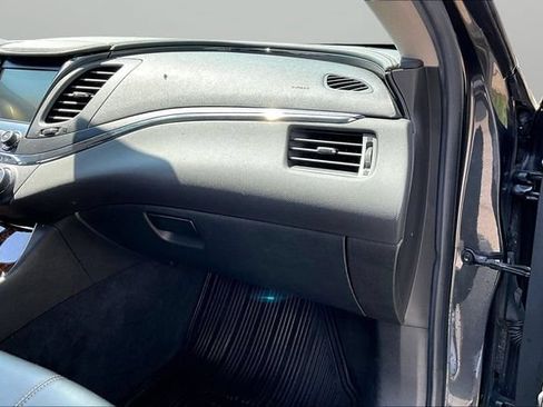 Used 2014 Chevrolet Impala LT FWD image 16