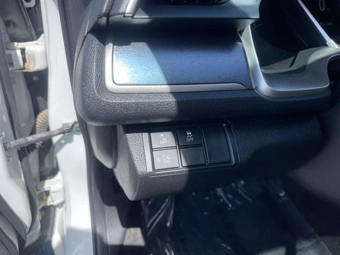 Used 2017 Honda Civic Touring image 22