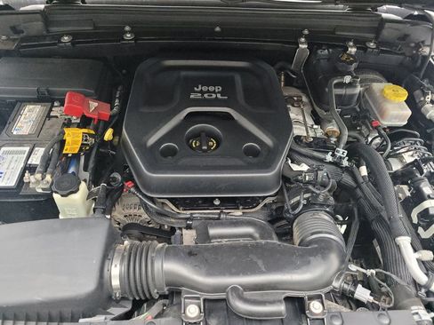 Used 2021 Jeep Wrangler Unlimited Sport AWD/4WD image 30