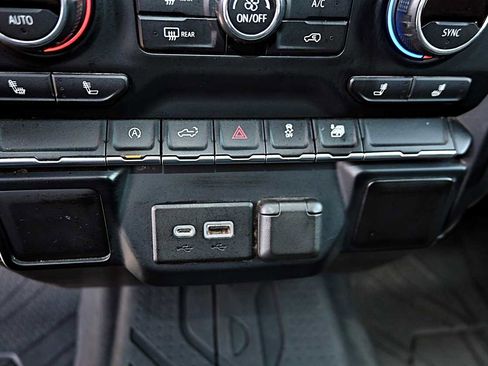 Used 2019 Chevrolet Silverado 1500 LT w/ All-Star Edition AWD/4WD image 25