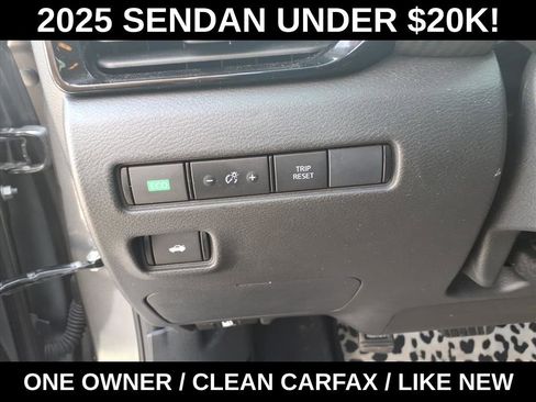 Used 2025 Nissan Sentra SV image 17
