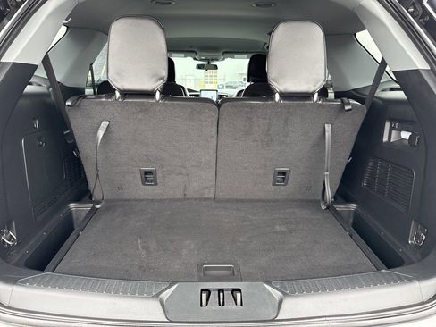 Used 2022 Ford Explorer XLT w/ Equipment Group 202A image 19