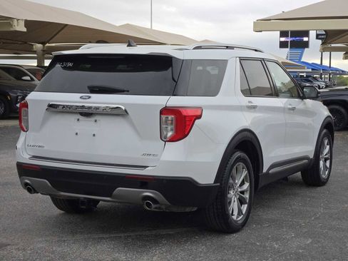 Used 2021 Ford Explorer Limited w/ Equipment Group 301A AWD/4WD image 7