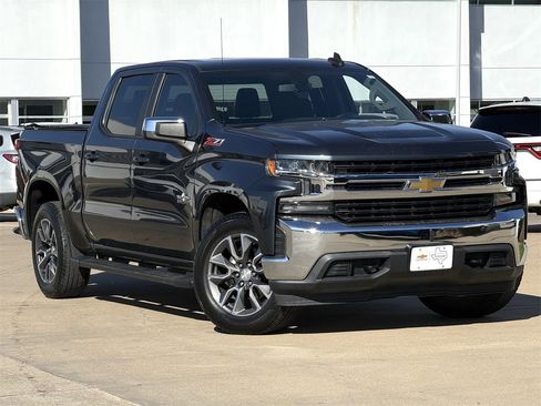 Used 2019 Chevrolet Silverado 1500 LT w/ Texas Edition image 2