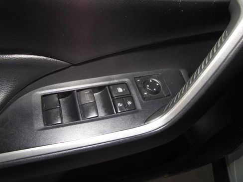 Used 2021 Toyota RAV4 XLE w/ Convenience Package AWD/4WD image 11