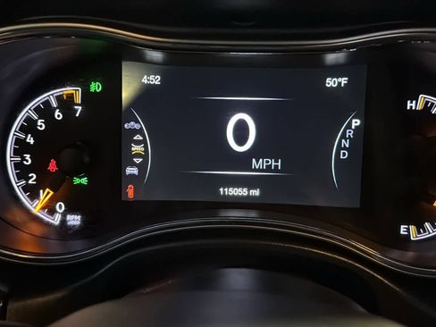 Used 2020 Jeep Grand Cherokee Altitude image 21