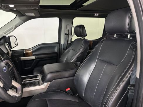 Used 2019 Ford F150 Lariat w/ Equipment Group 502A Luxury AWD/4WD image 18