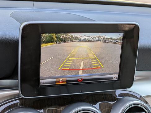 Used 2019 Mercedes-Benz GLC 300 image 25
