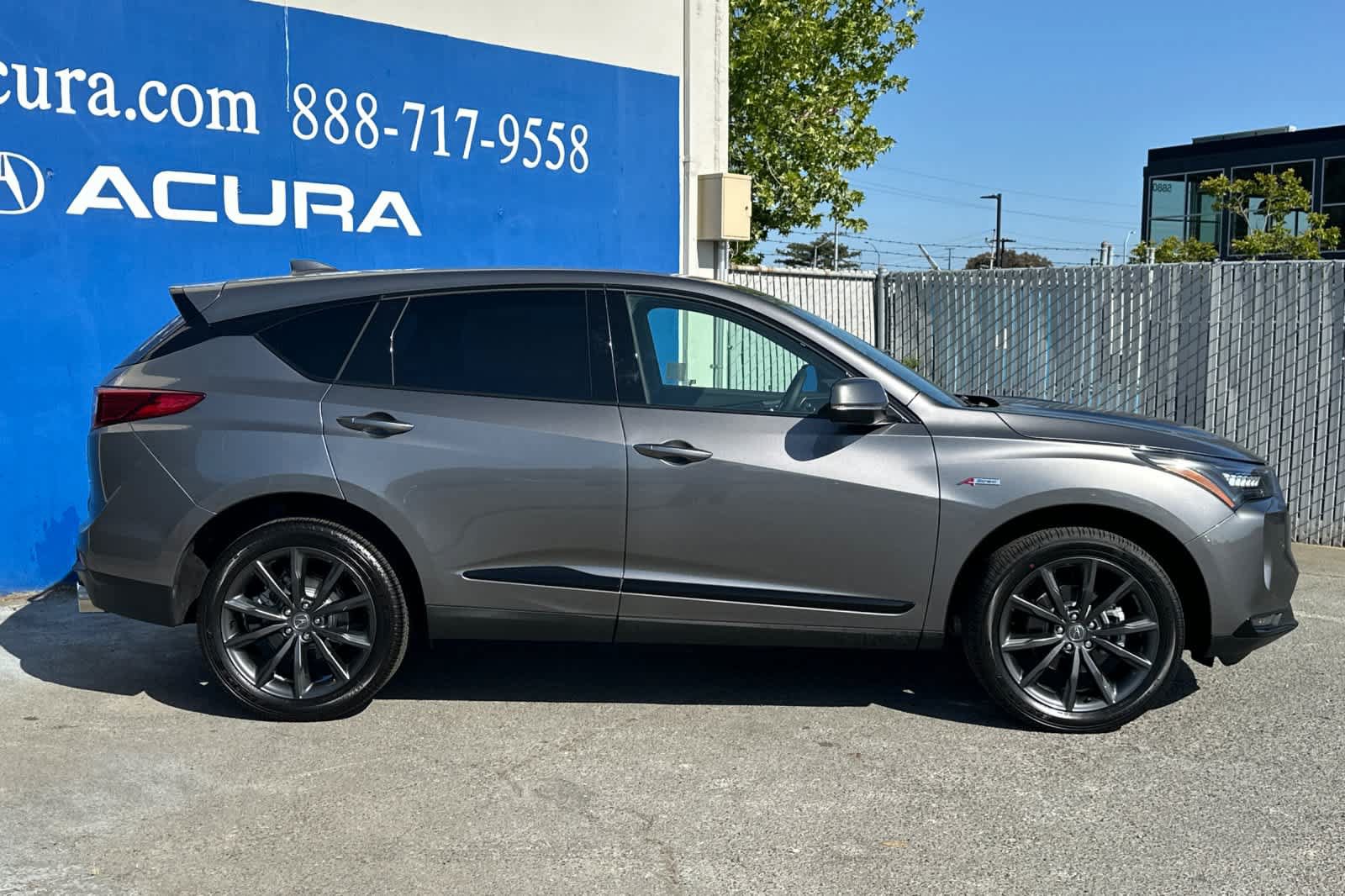 New 2025 Acura RDX w/ Advance Package AWD/4WD image 3