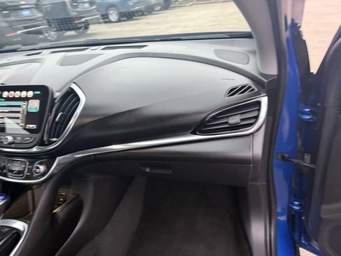 Used 2017 Chevrolet Volt Premier w/ Driver Confidence II Package image 42