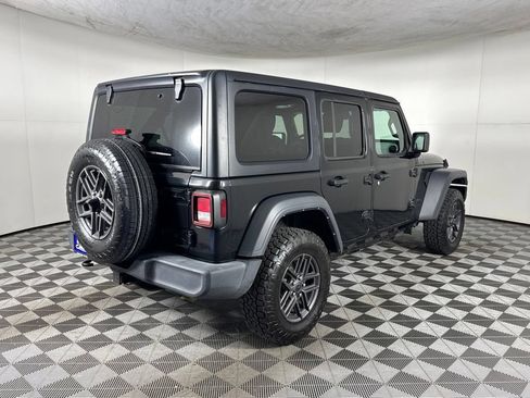 Used 2024 Jeep Wrangler Unlimited Sport AWD/4WD image 5