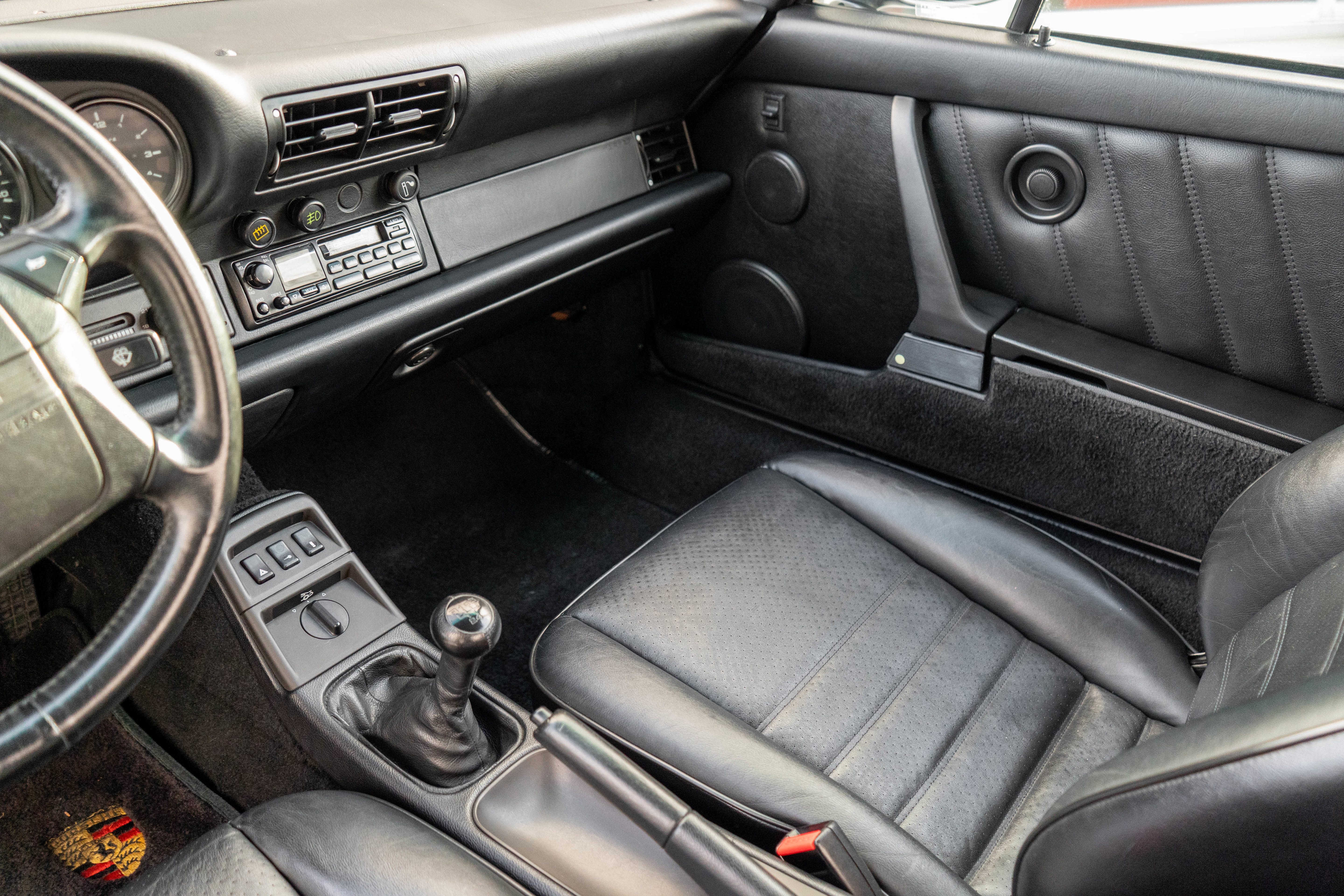 Used 1992 Porsche 911 Carrera RWD image 17