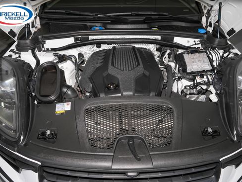 Used 2022 Porsche Macan AWD/4WD image 39
