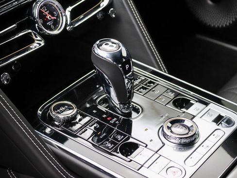 Used 2020 Bentley Flying Spur W12 AWD/4WD image 25