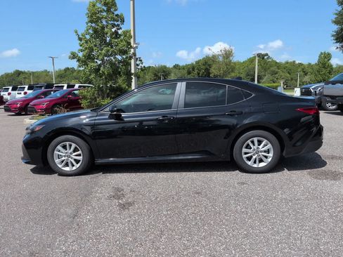Used 2026 Toyota Camry LE AWD/4WD image 3