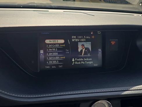 Used 2017 Lexus ES 350 w/ Premium Package FWD image 23