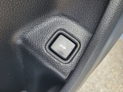 Used 2022 Honda Accord Touring image 13