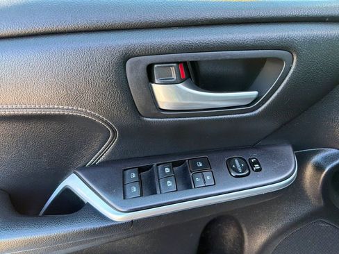 Used 2015 Toyota Camry XLE w/ Advanced Technology Package FWD image 11