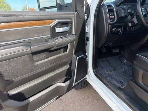 Used 2024 RAM 2500 Laramie AWD/4WD image 15