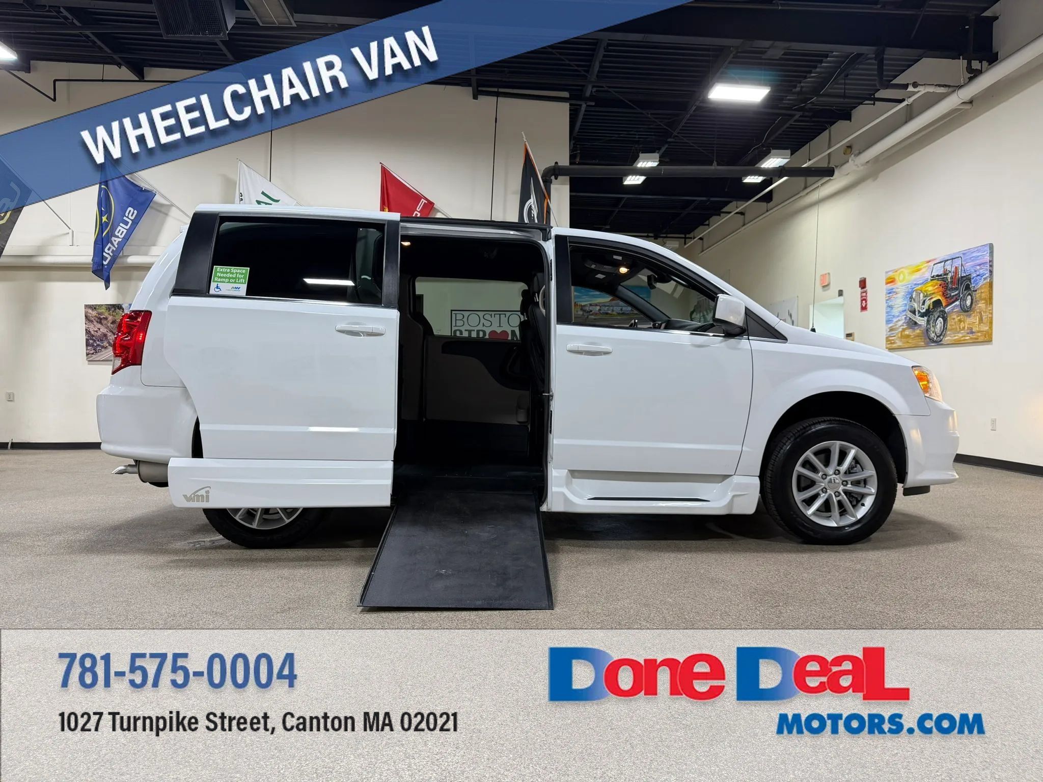 Used 2019 Dodge Grand Caravan SXT FWD image 1