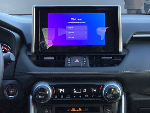 Used 2024 Toyota RAV4 XLE Premium image 31