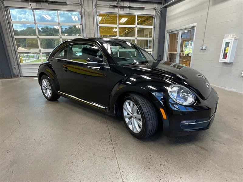 Used 2015 Volkswagen Beetle TDI FWD image 7