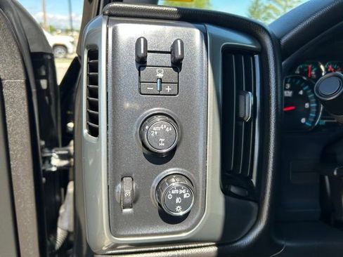 Used 2018 Chevrolet Silverado 1500 LT w/ True North Edition AWD/4WD image 24