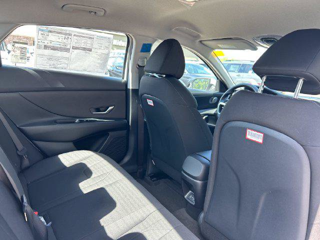New 2026 Hyundai Elantra Hybrid FWD image 23