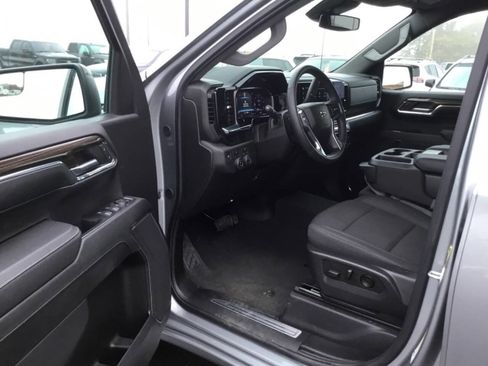 Used 2024 Chevrolet Silverado 1500 RST w/ Protection Package image 3