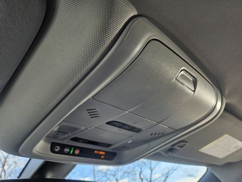 Used 2019 Chevrolet Blazer LT image 12