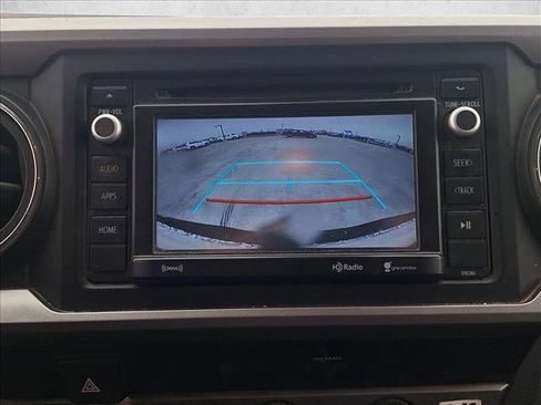 Used 2018 Toyota Tacoma SR5 image 13